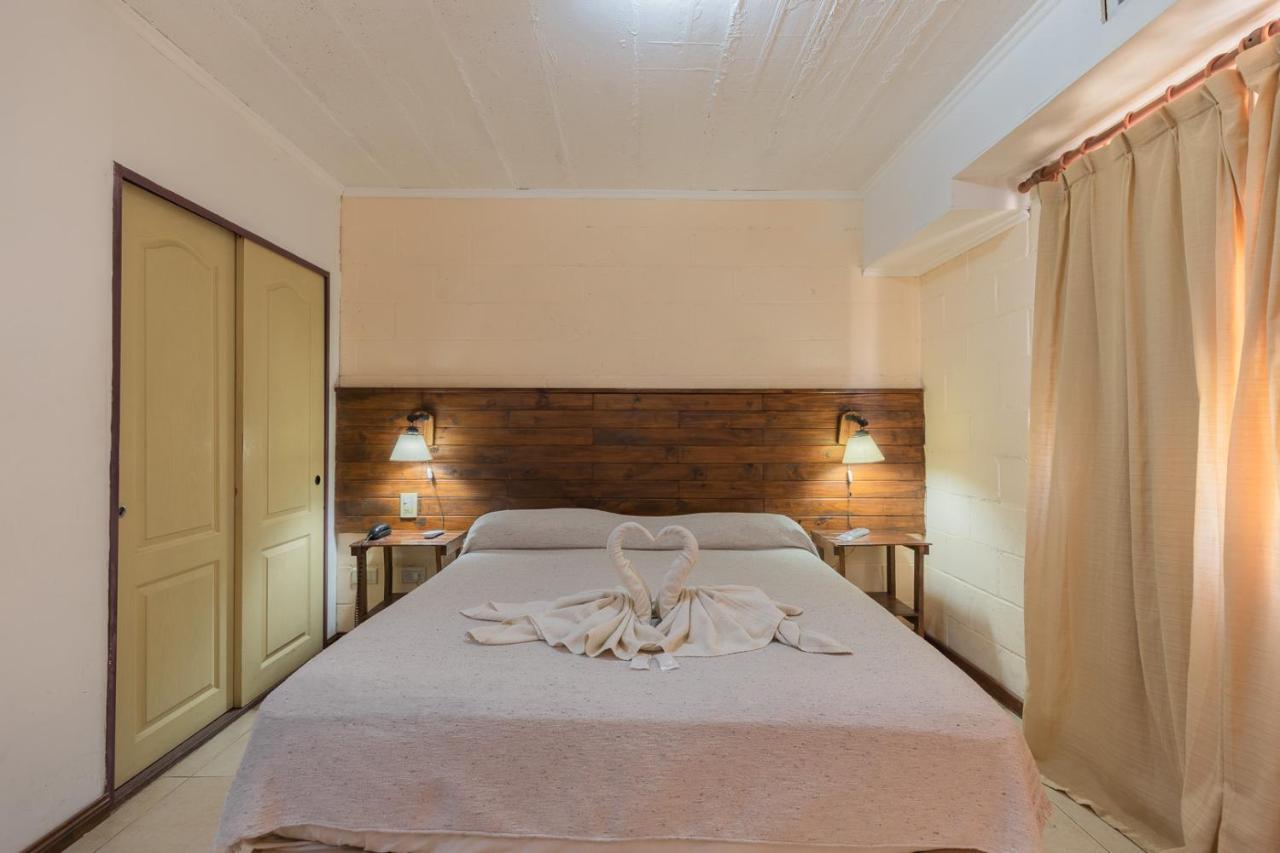 Hotel Torres Del Sol Мерло Экстерьер фото