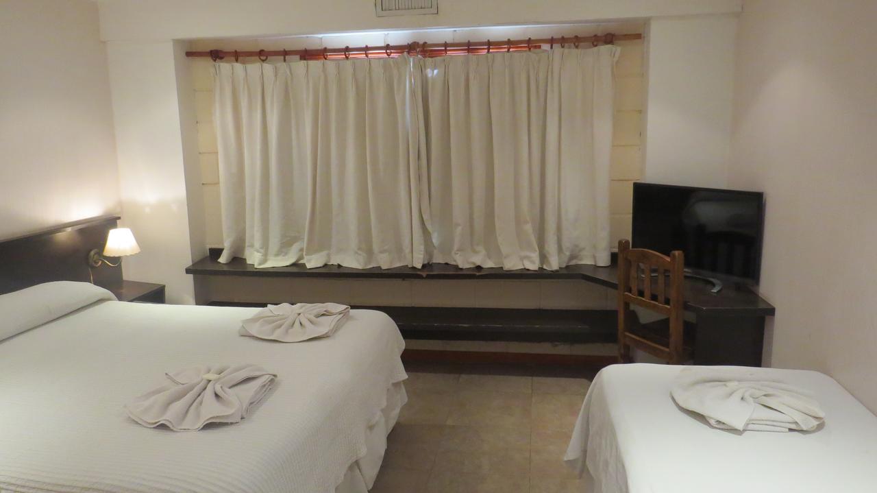 Hotel Torres Del Sol Мерло Экстерьер фото